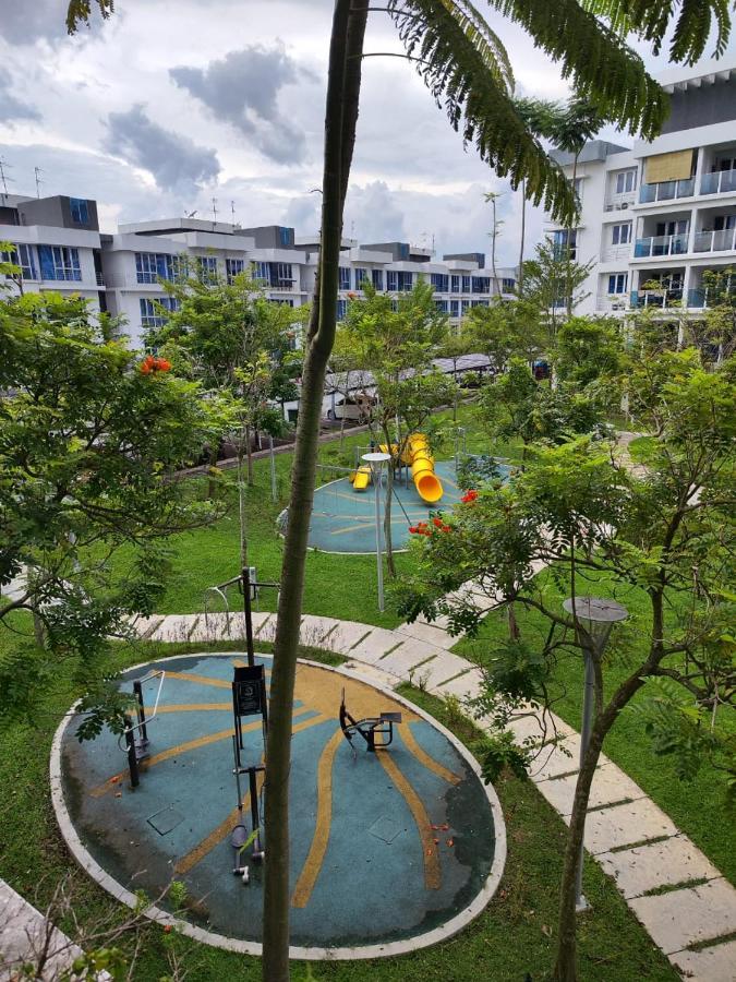 Putra 1 Pool Homestay Bandar Seri Putra Kampong Sungai Buah Zewnętrze zdjęcie
