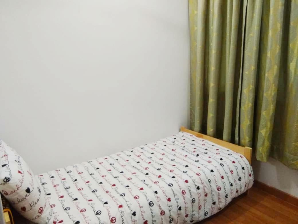 Putra 1 Pool Homestay Bandar Seri Putra Kampong Sungai Buah Zewnętrze zdjęcie