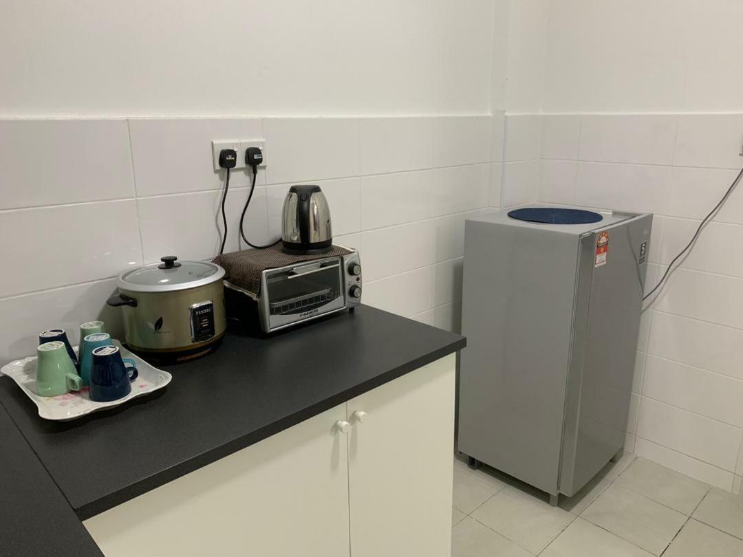 Putra 1 Pool Homestay Bandar Seri Putra Kampong Sungai Buah Zewnętrze zdjęcie