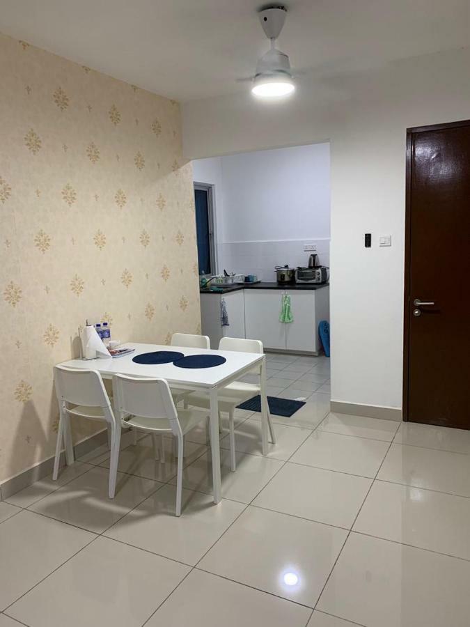 Putra 1 Pool Homestay Bandar Seri Putra Kampong Sungai Buah Zewnętrze zdjęcie